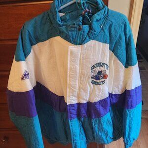 VINTAGE Charlotte Hornets Jacket
